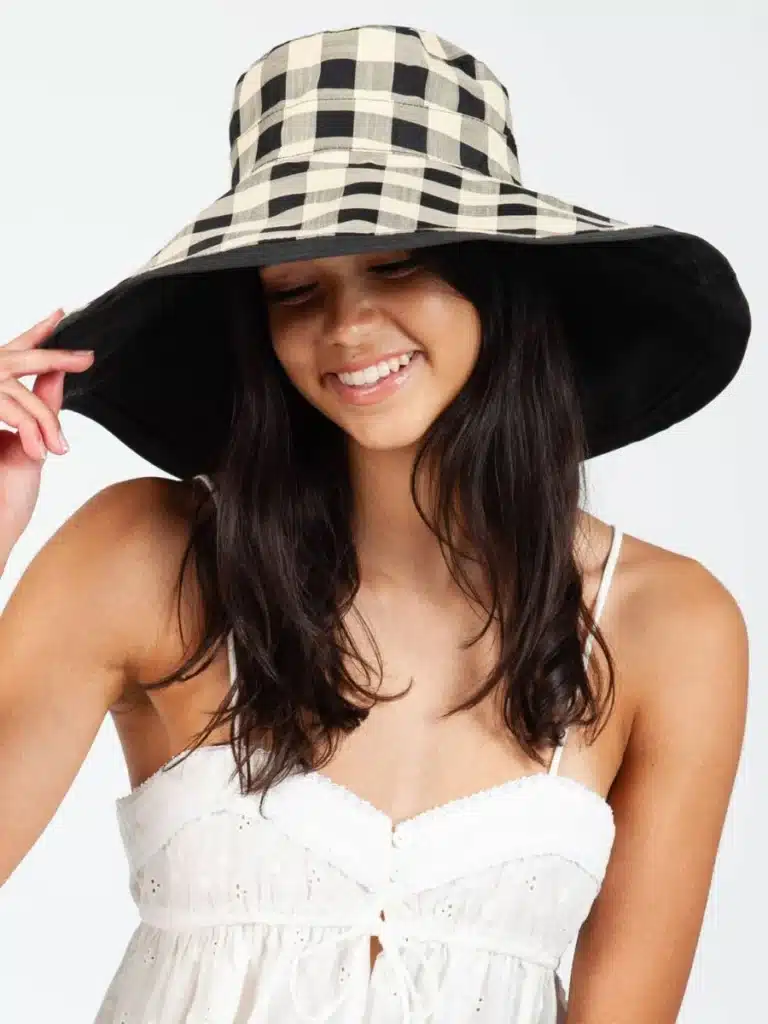 Wide-Brim Bucket7