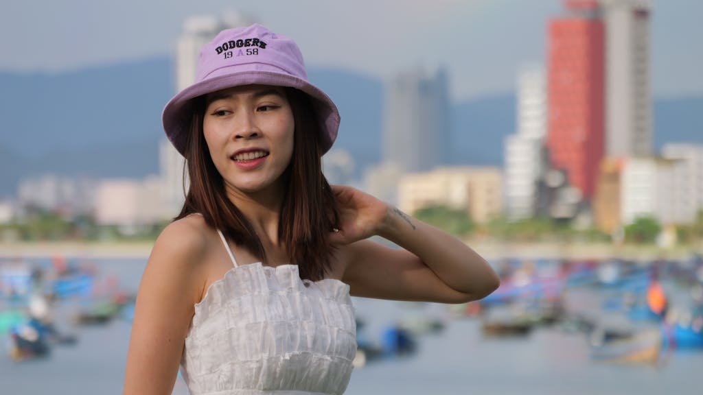 Cappello a secchiello con parasole